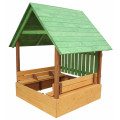 Песочница - домик с лавочками, крышей и защитным забором
